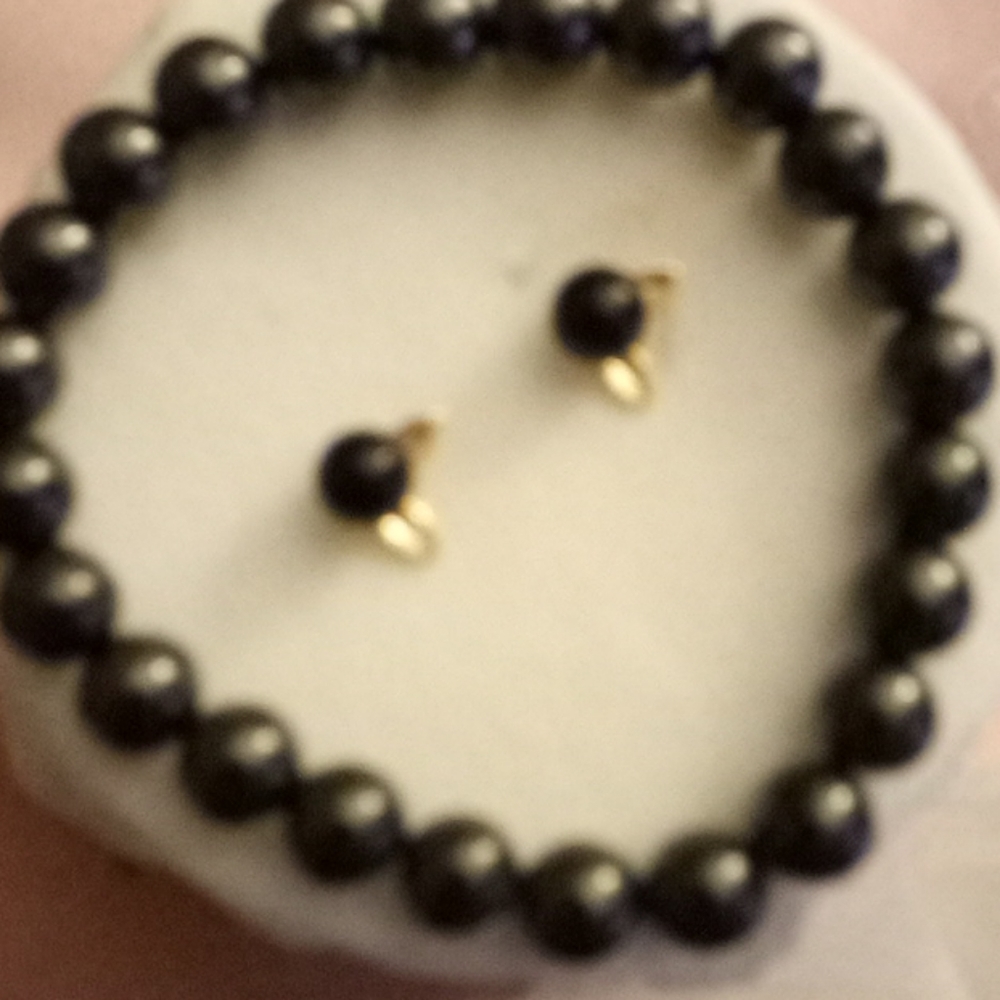 Bracelet and earring set black